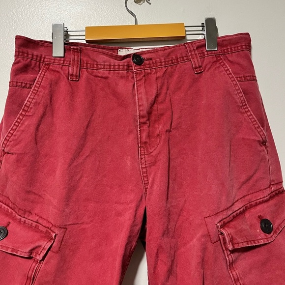 U2B Men’s Classic Red Cargo Shorts Size 32 - Utility Pockets, Casual Style - Picture 7 of 11